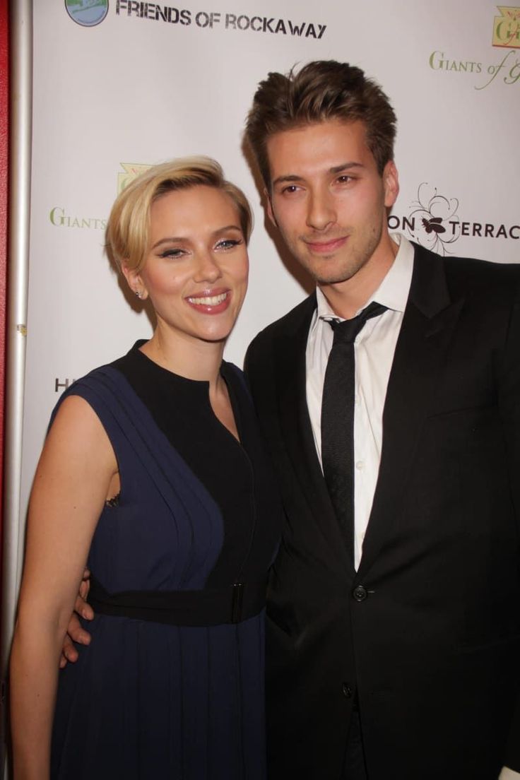 Hunter and Scarlett Johansson posing for a picture