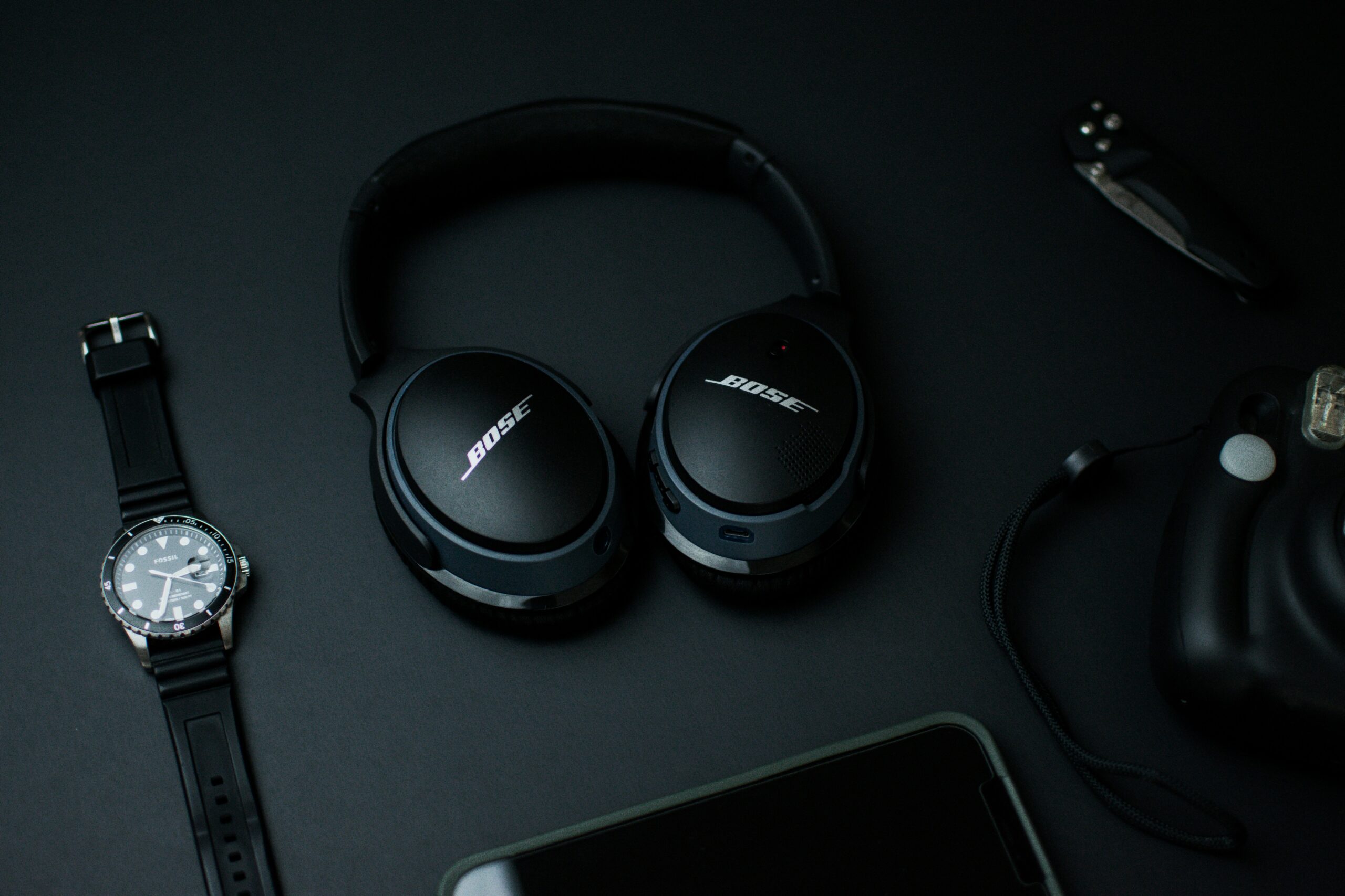 Top 8 Best Wireless Headphones in 2025